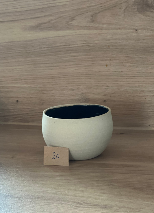 Šalica s greškom br.20